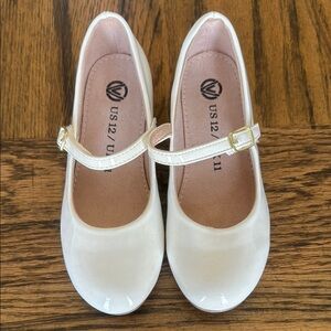 Elegant White Kids' Mary Jane Shoes
